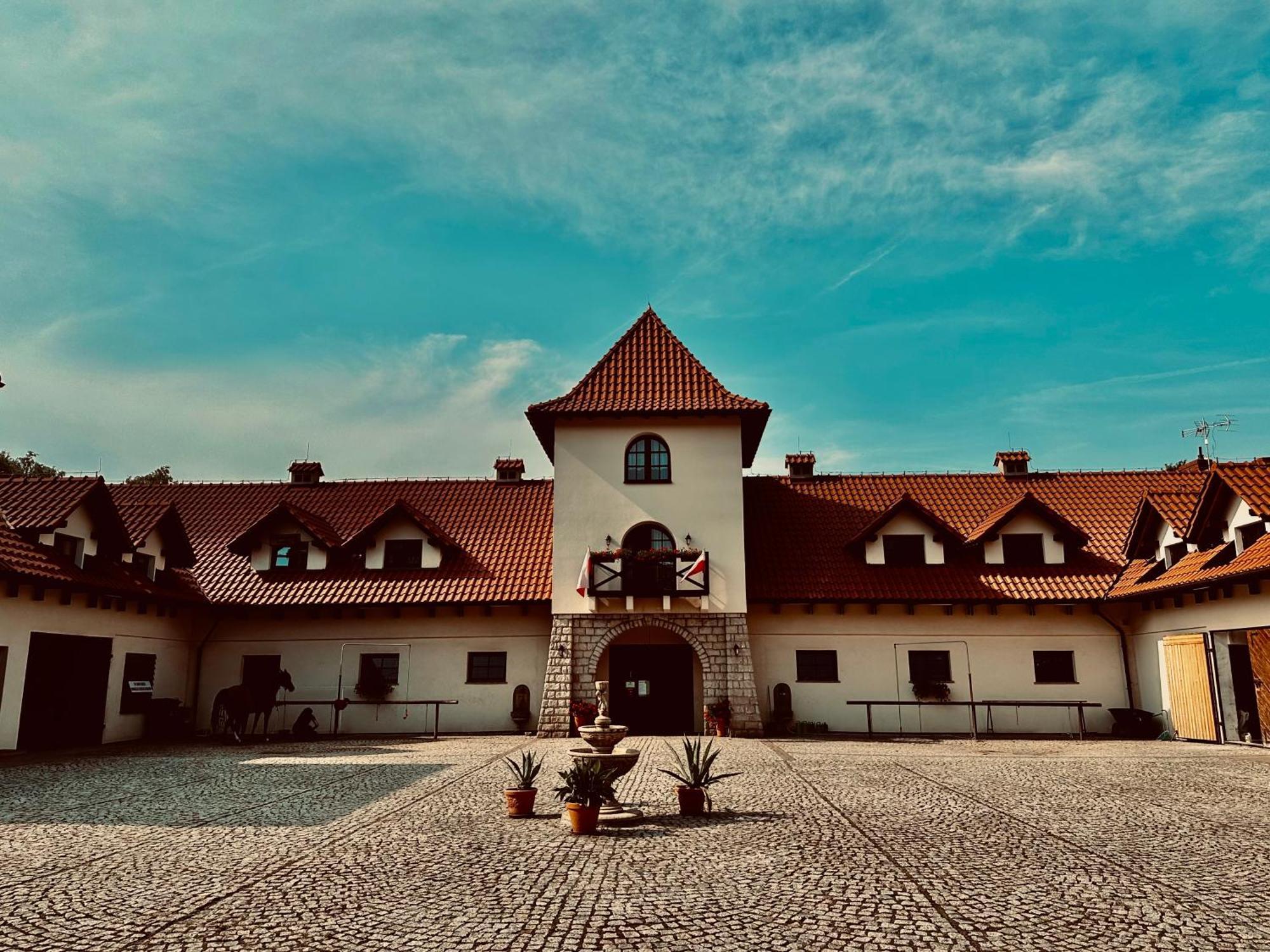 Stanica Hucul Otel Sułkowice Dış mekan fotoğraf